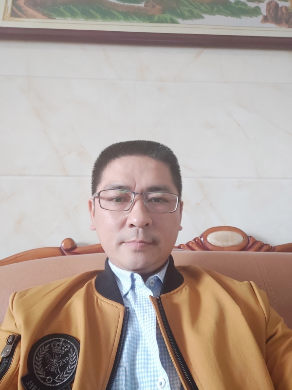 龙行天下的第一张照片--父母相亲团
