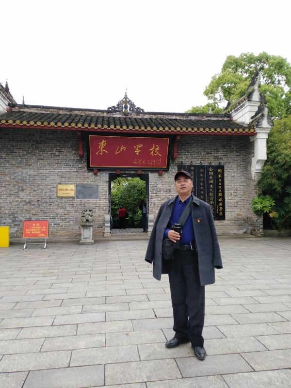孤独的老帅的第二张照片--父母相亲团