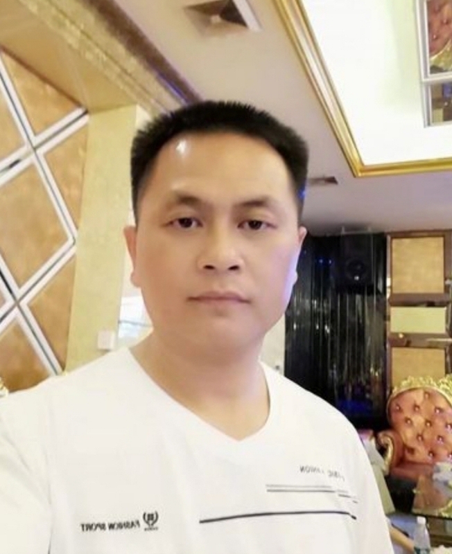 小梁的第一张照片--父母相亲团