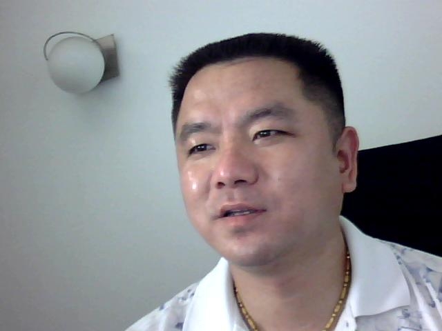 孤寂狼王的第一张照片--父母相亲团