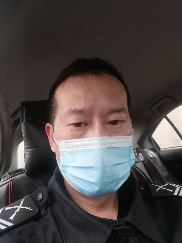 不会躲的刺猬的第一张照片--父母相亲团