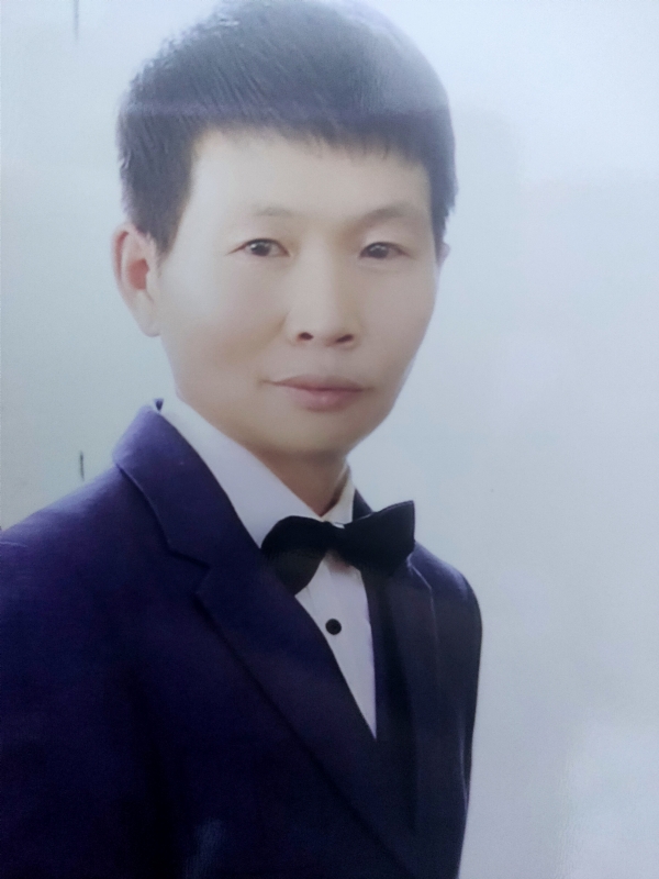 我想有个家家里有个她的第一张照片--父母相亲团
