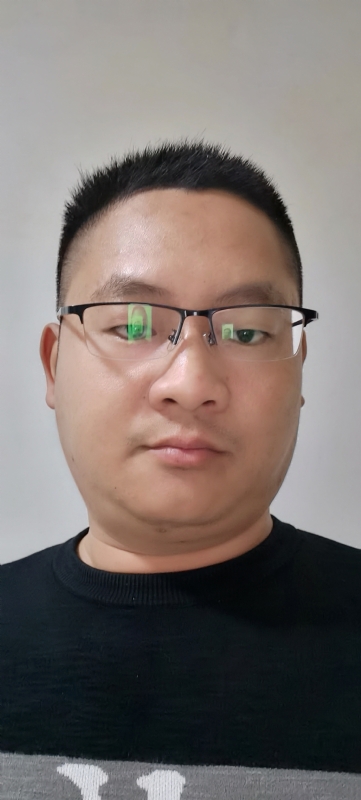 龙逍遥的第一张照片--父母相亲团