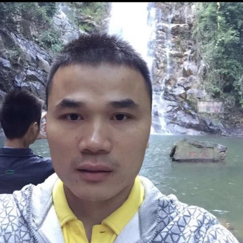 老梁的第一张照片--父母相亲团