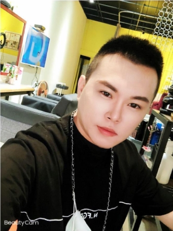lucky的第一张照片--父母相亲团