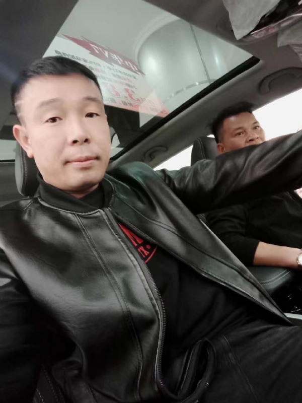 醉红尘的第一张照片--父母相亲团