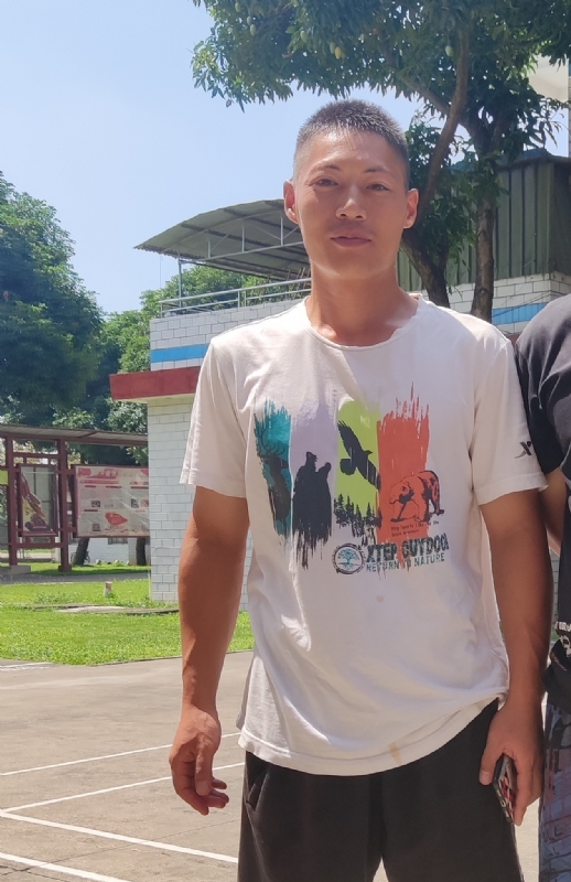 孤鹰的第一张照片--父母相亲团