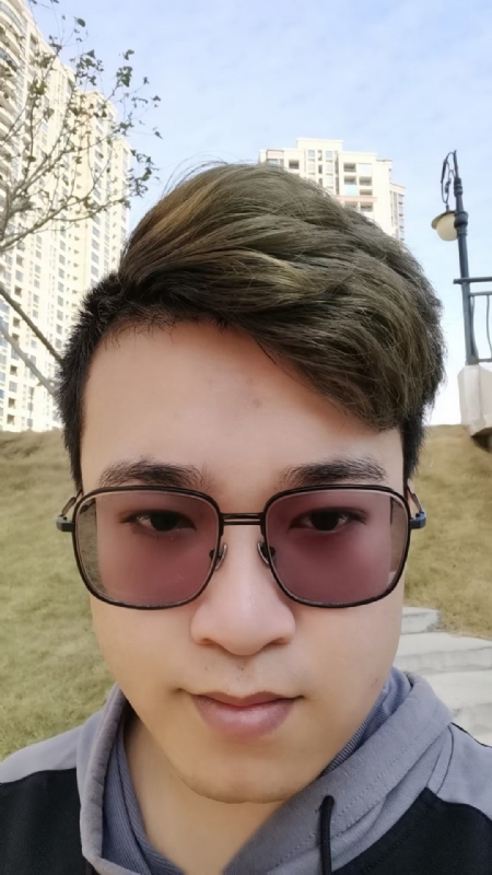 小陈的第一张照片--父母相亲团