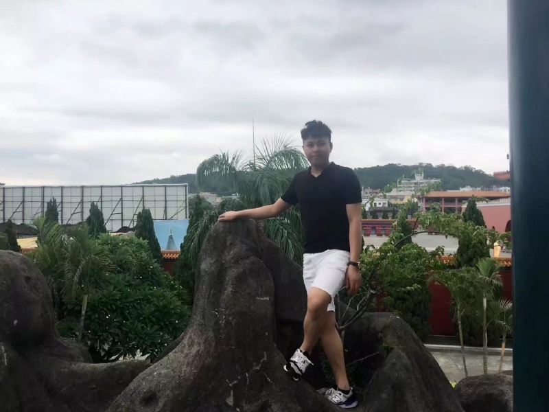 伟仔的第一张照片--父母相亲团