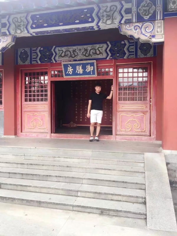伟仔的第二张照片--父母相亲团