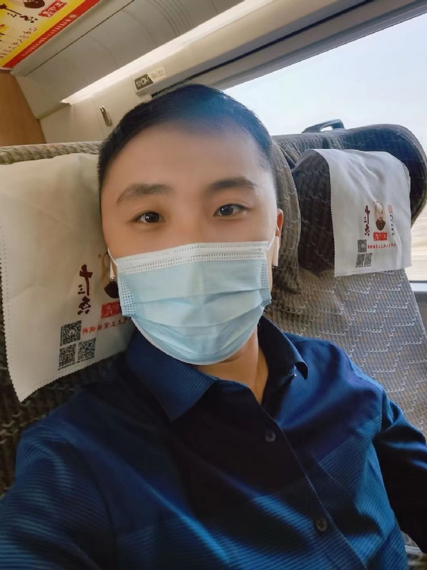 孤独的小屁猪的第二张照片--父母相亲团