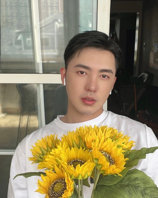 浪子无悔的第二张照片--父母相亲团