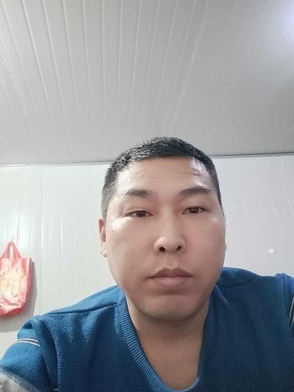 开着拖拉机去兜风的第一张照片--父母相亲团