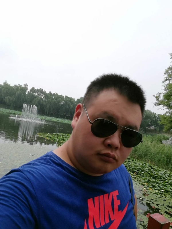 石头的第一张照片--父母相亲团