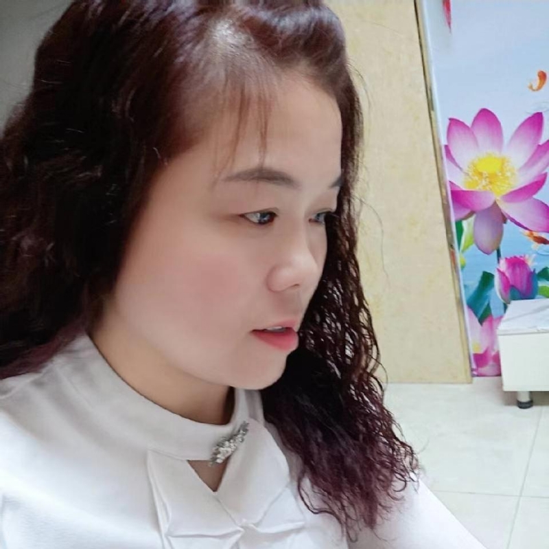 顾枸丽的第二张照片--父母相亲团