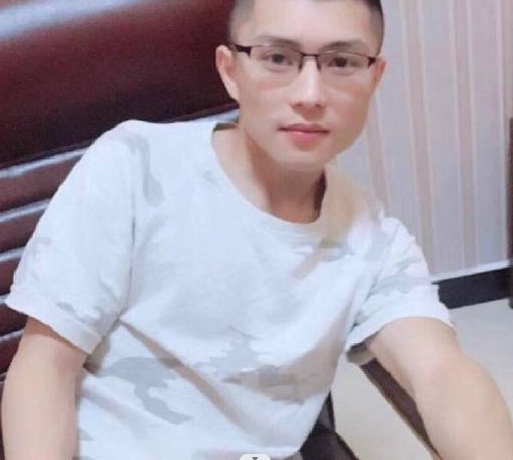 辉辉辉的第二张照片--父母相亲团