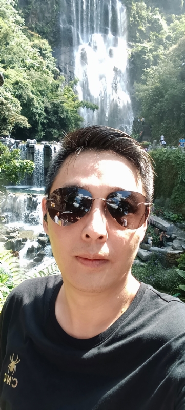 小小帅哥的第二张照片--父母相亲团