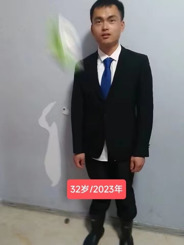 林嘉任的第一张照片--父母相亲团