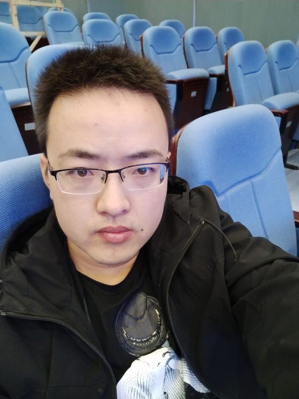 勒布朗的第一张照片--父母相亲团
