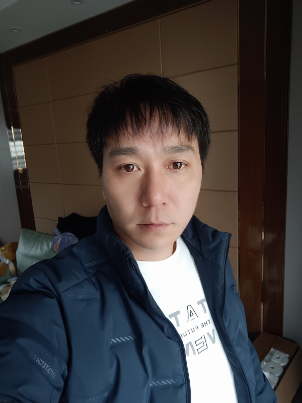 麦弟的第一张照片--父母相亲团