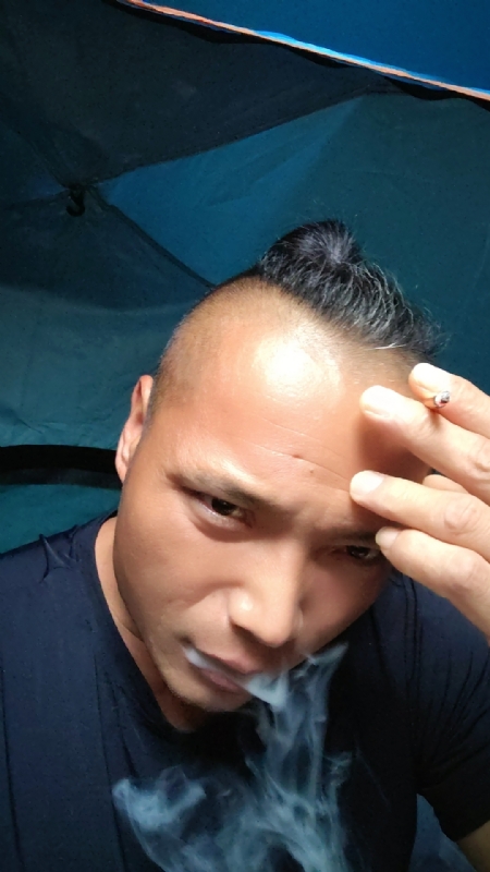 伯爵的第四张照片--父母相亲团
