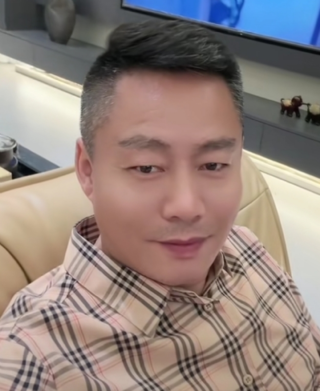 李*军的第二张照片--父母相亲团