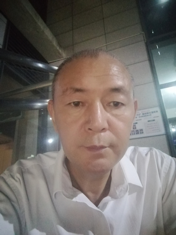 老李的第一张照片--父母相亲团