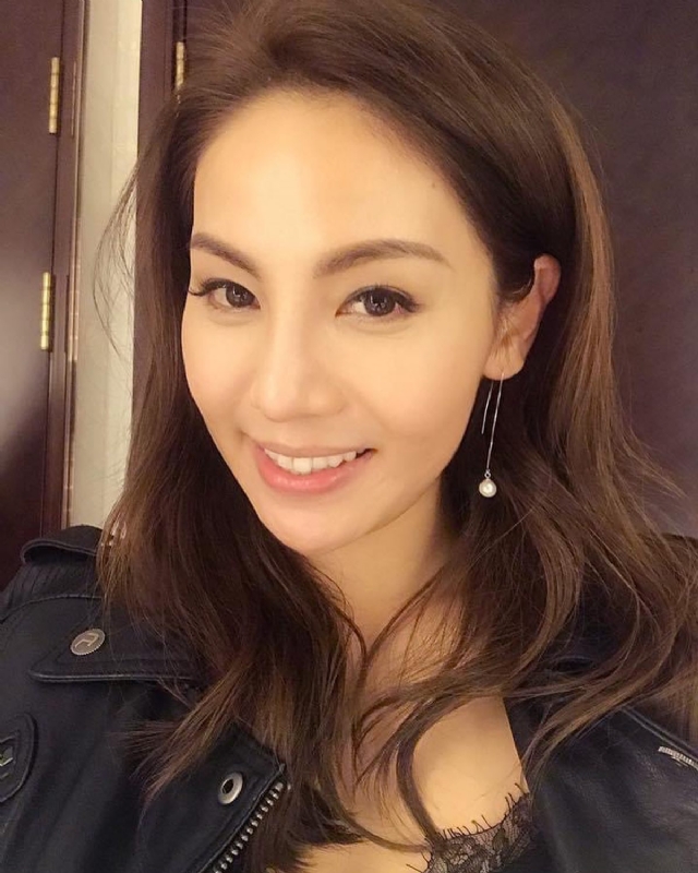 梔子花的第一张照片--父母相亲团