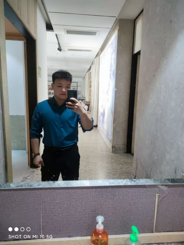 JCY的第二张照片--父母相亲团