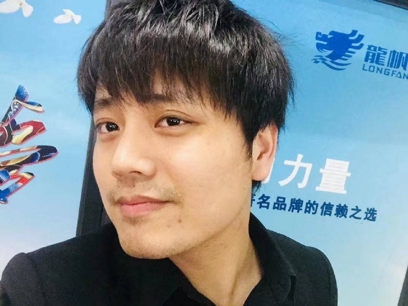 你的阿康的第二张照片--父母相亲团