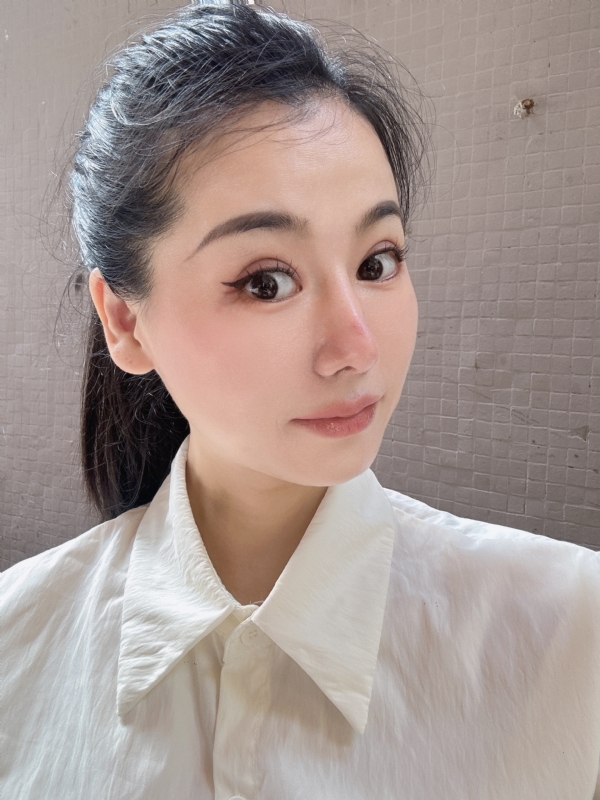 金莉的第二张照片--父母相亲团