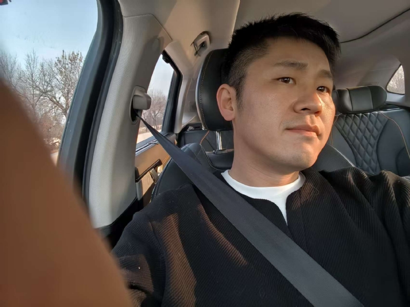 超哥的第二张照片--父母相亲团