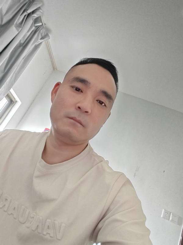 小锋的第一张照片--父母相亲团