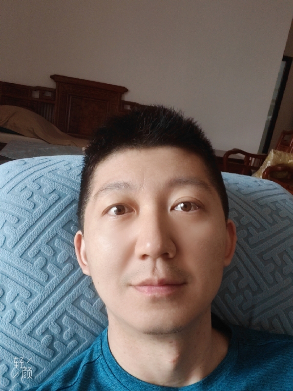 大千的第一张照片--父母相亲团