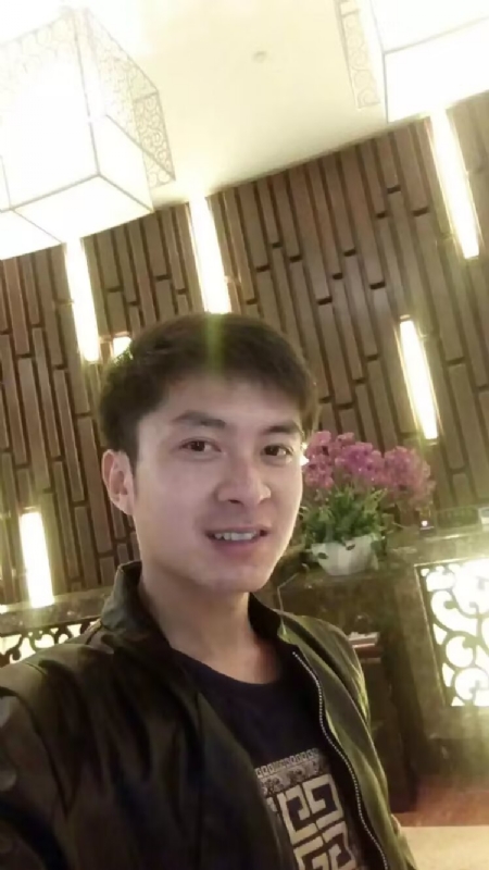 蓝锋的第二张照片--父母相亲团