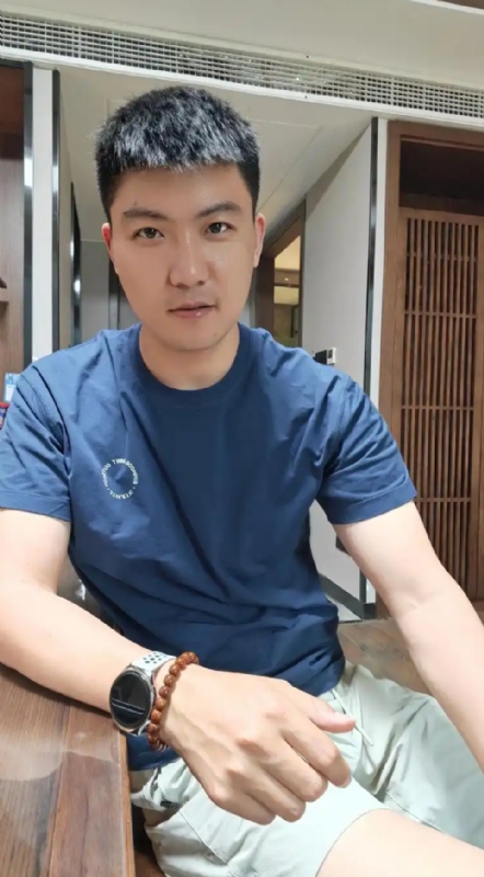 大鹏展翅的第三张照片--父母相亲团